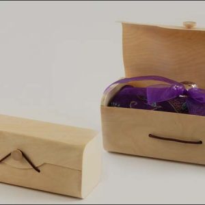 pashmina_packed_in_recycled_box